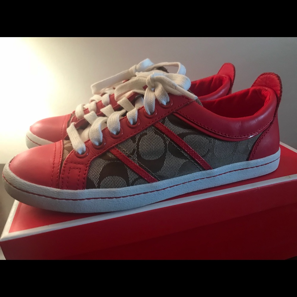 Woman COACH shoe